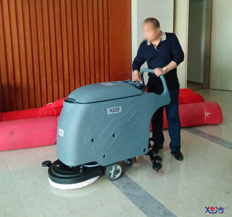 辦公室保潔,環(huán)保無污染無噪音,高效清潔-辦公室洗地機(jī)